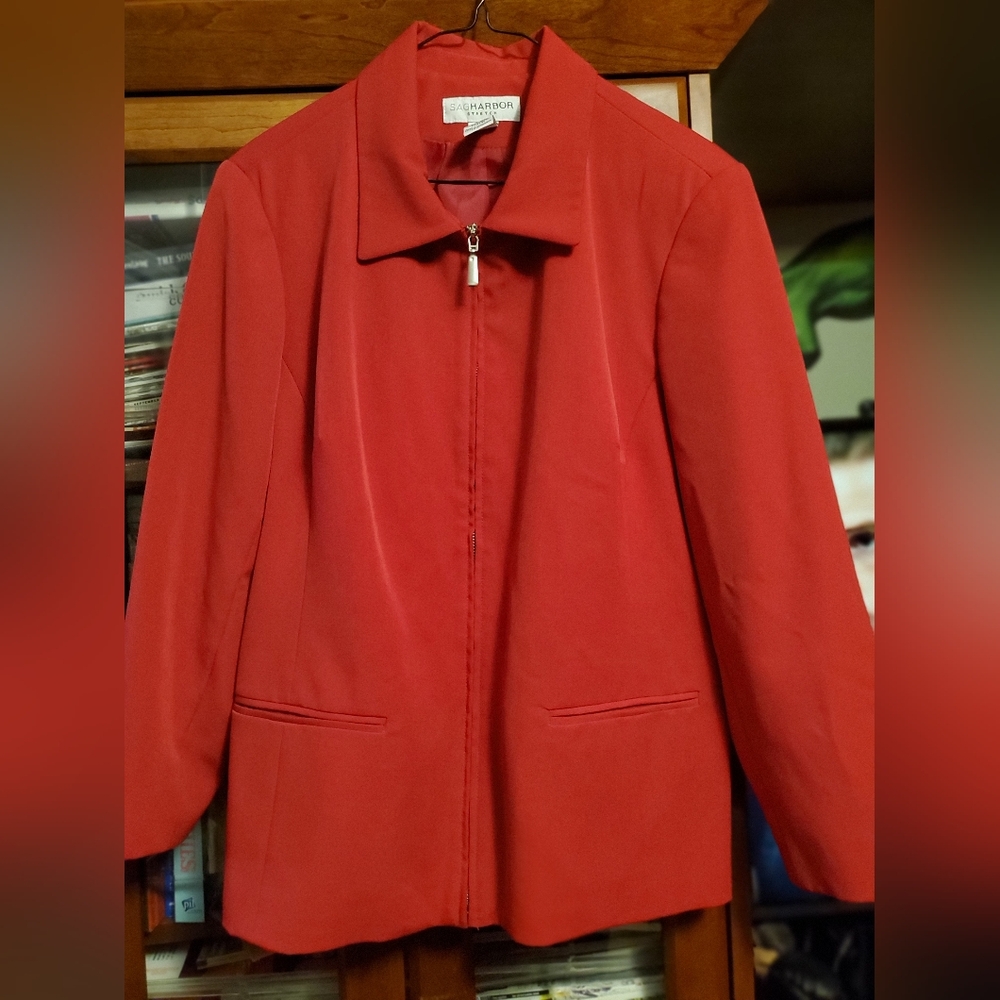 Vintage Sag Harbor Red zip up jacket! This jacket never goes out of style!
